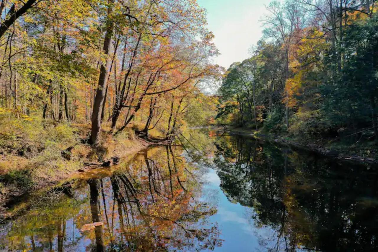 Villa Hot Tub Charming & Chic Mountain Gem On Sleepy Creek Berkeley Springs Esterno foto