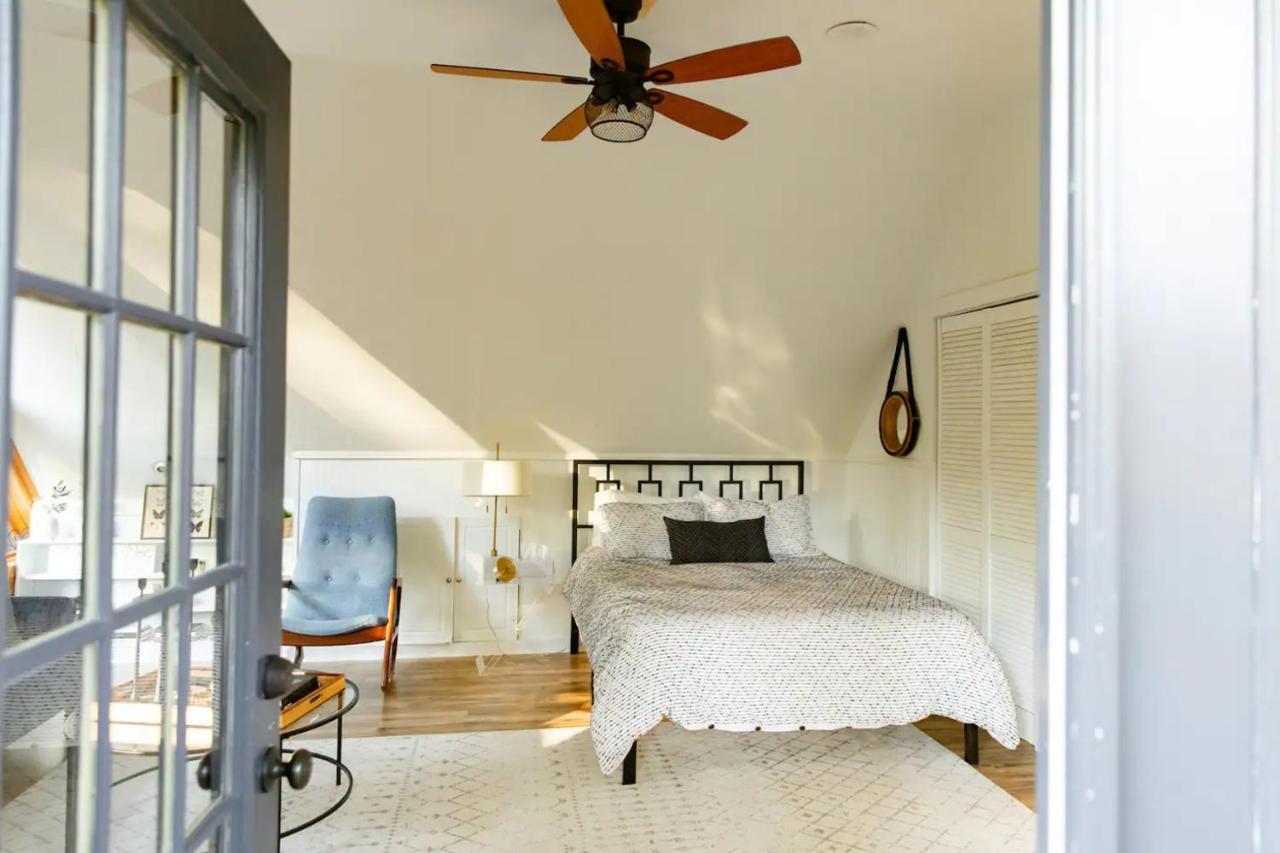 Villa Hot Tub Charming & Chic Mountain Gem On Sleepy Creek Berkeley Springs Esterno foto