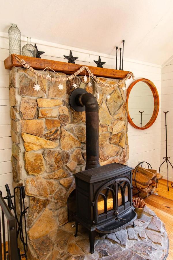 Villa Hot Tub Charming & Chic Mountain Gem On Sleepy Creek Berkeley Springs Esterno foto